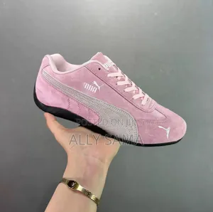 Women's Sneakers Puma Material Suede