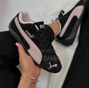 Women's Sneakers Puma Material Suede