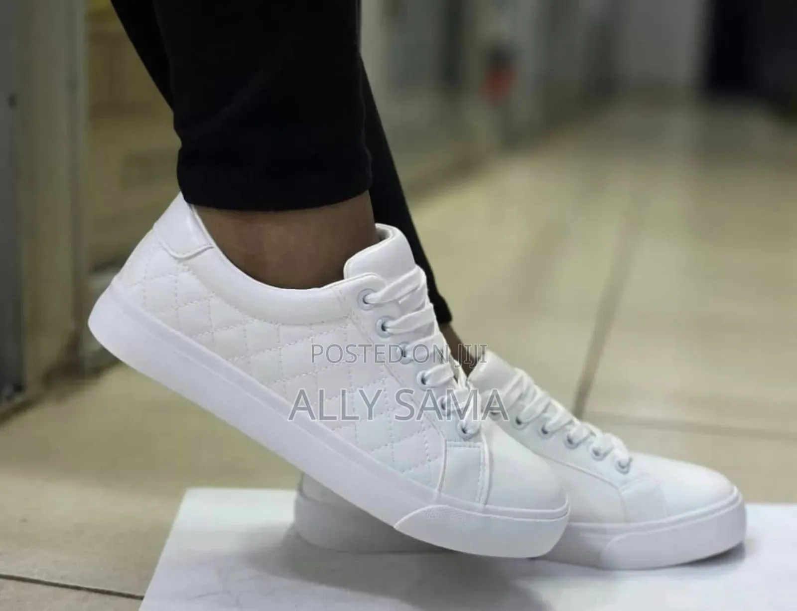Women's Sneakers Plain Material Leather