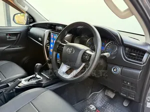 Toyota Fortuner 2023 Gray