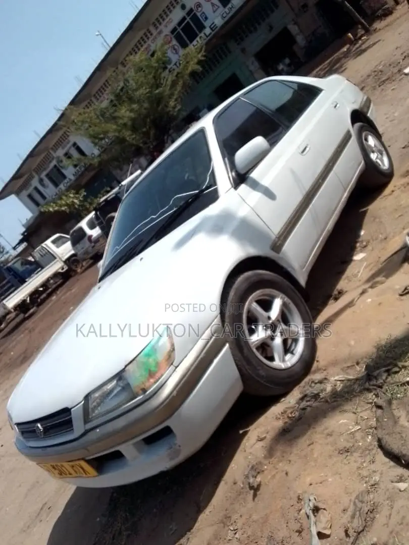 Toyota Corona Premio 1998 White