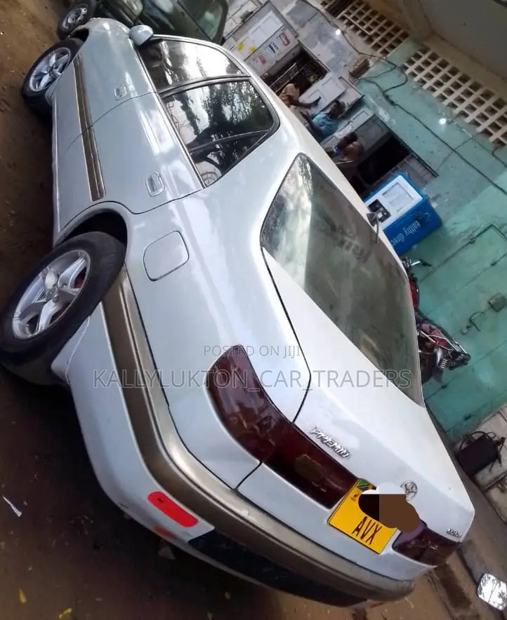 Toyota Corona Premio 1998 White