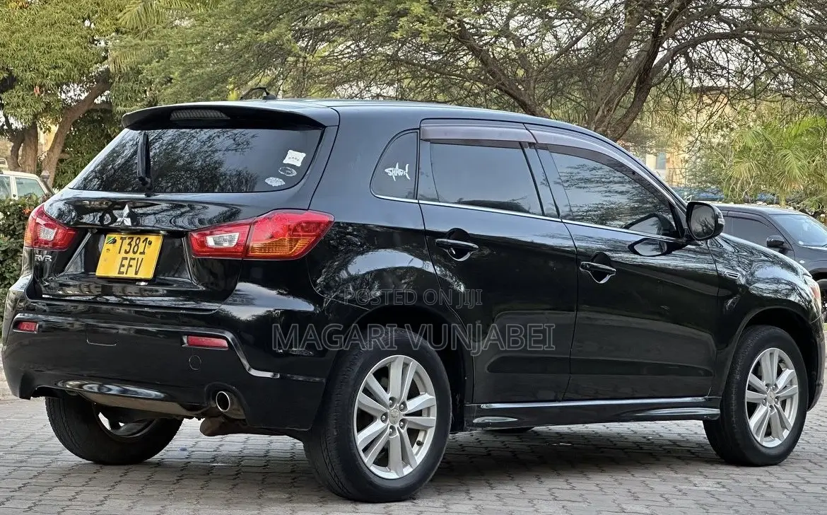 Mitsubishi RVR 2.0 2012 Black