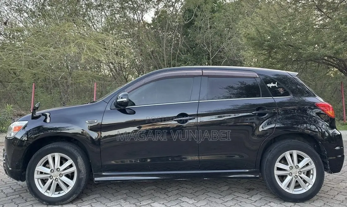 Mitsubishi RVR 2.0 2012 Black