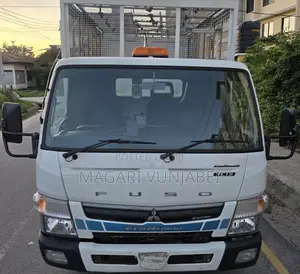 Mitsubishi Fuso 2018 White