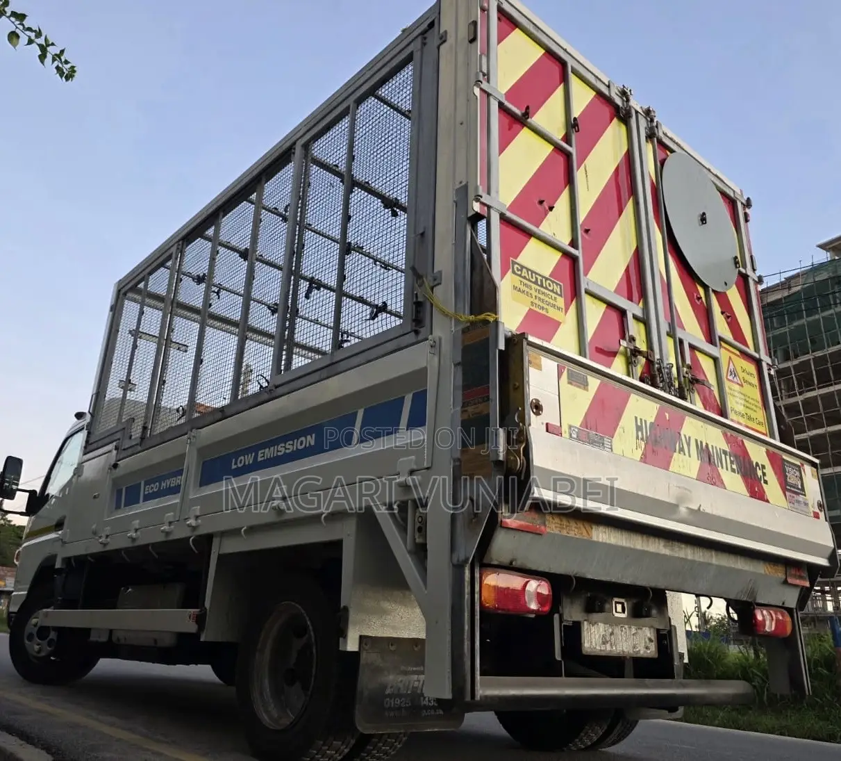 Mitsubishi Fuso 2018 White