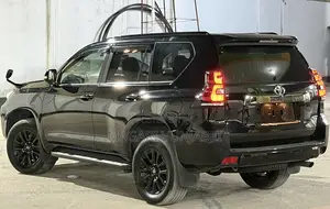 Toyota Land Cruiser 2021 Matt Black
