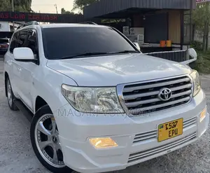 Toyota Land Cruiser 2018 Pearl