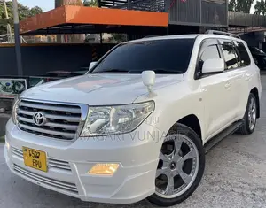 Toyota Land Cruiser 2018 Pearl