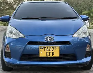 Toyota Aqua 2013 Blue
