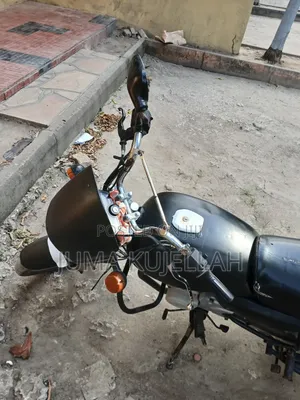 Bajaj Boxer 125 2021 Black