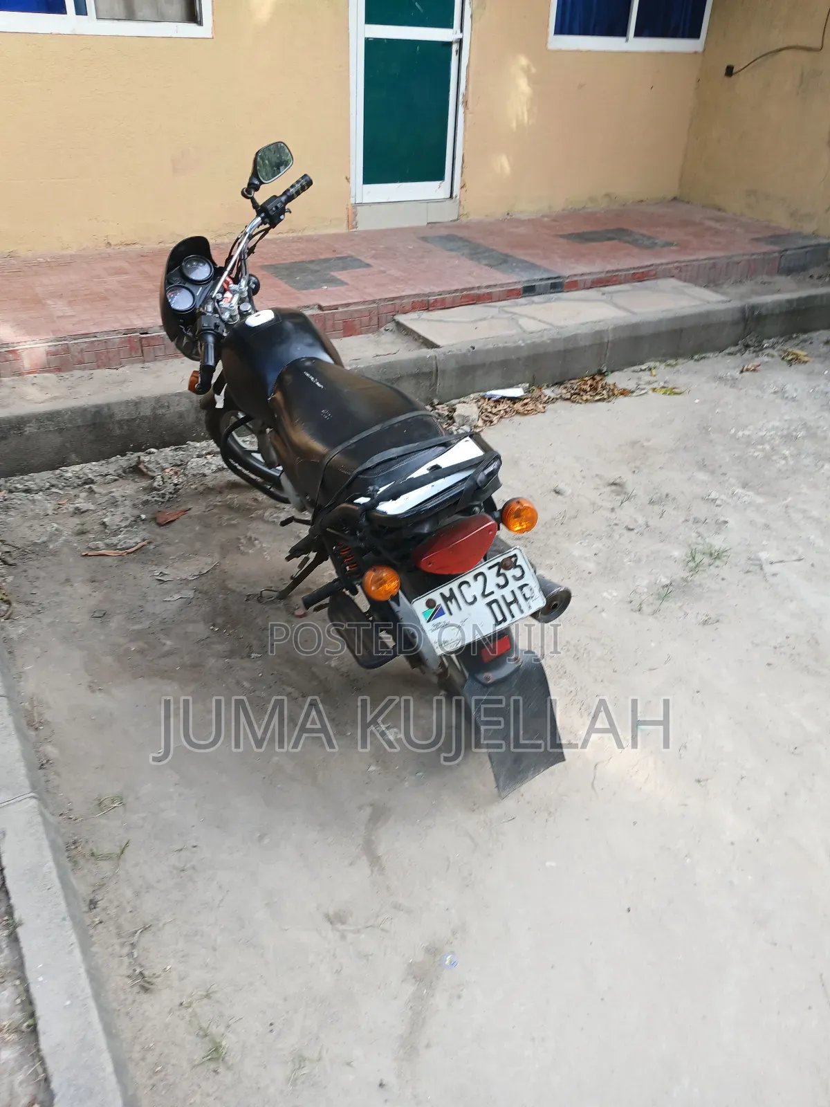 Bajaj Boxer 125 2021 Black