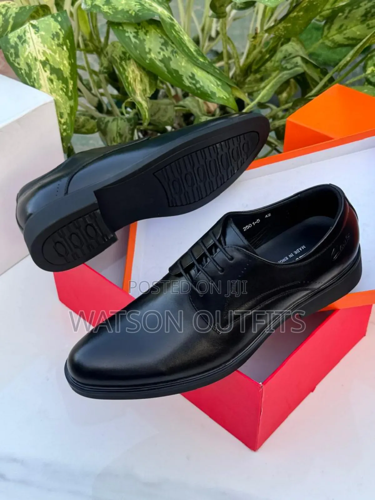 Men's Leather Shoes Uniquely Very Clarks