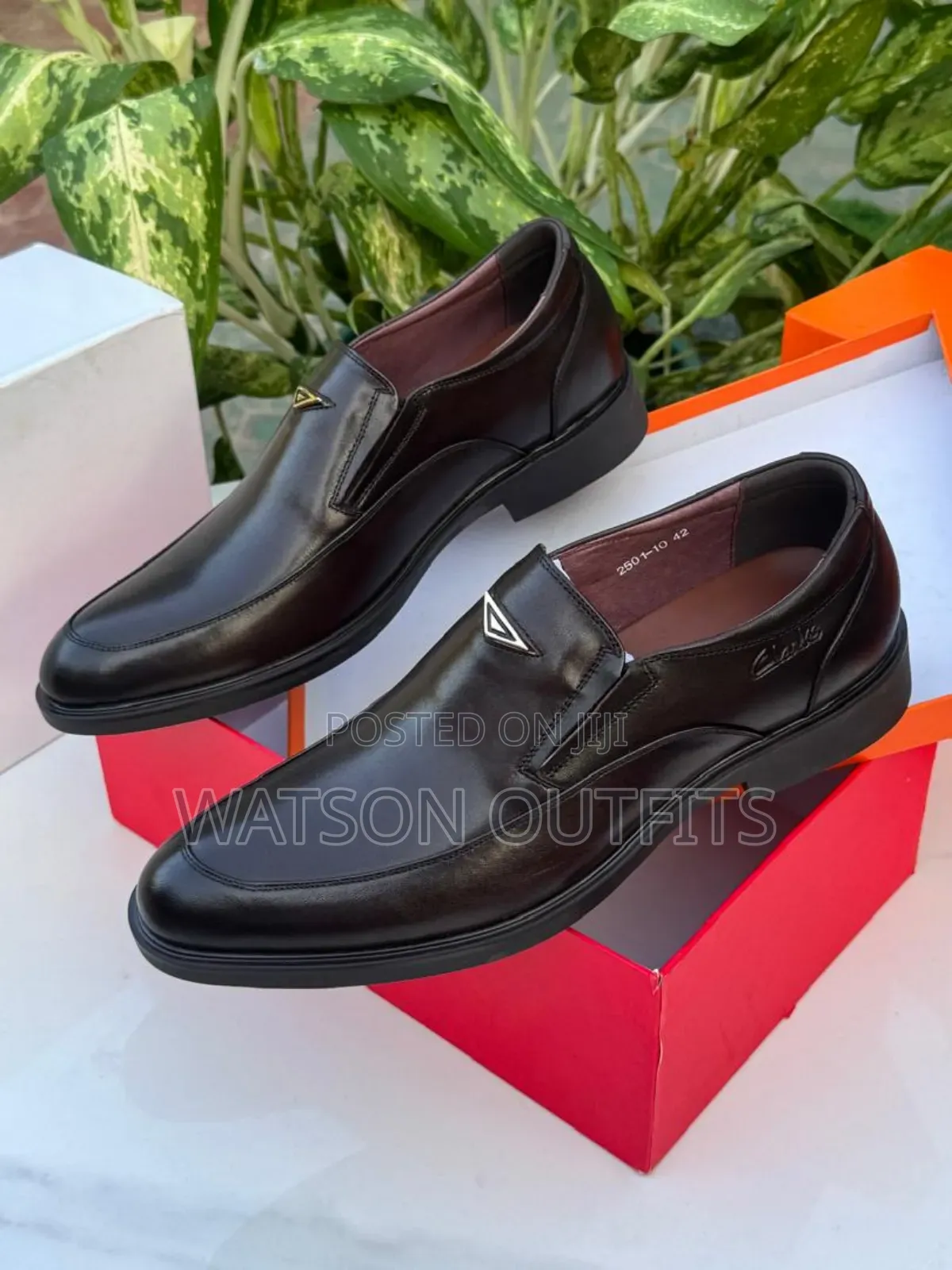 Men's Leather Shoes Uniquely Very Clarks