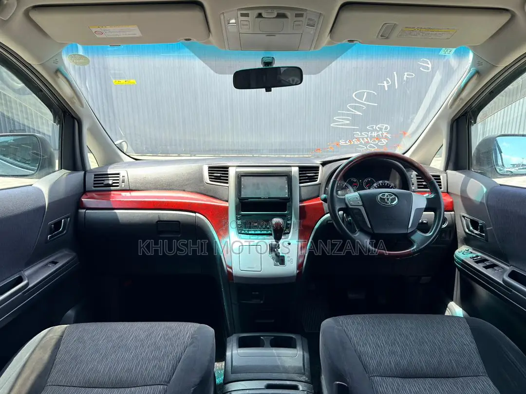 Toyota Alphard 2.4 Petrol AWD 2009 Silver