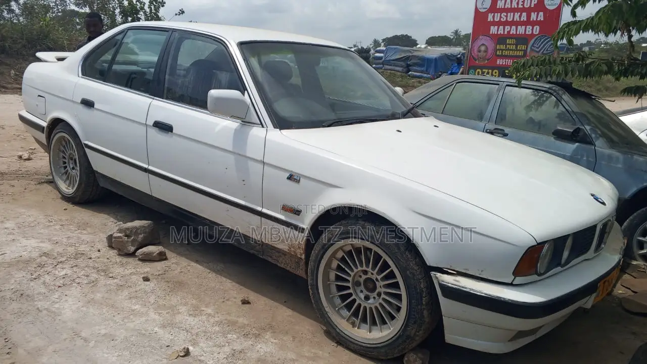 BMW 5 Series 1992 White