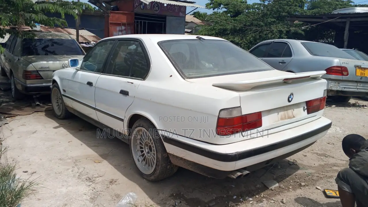 BMW 5 Series 1992 White