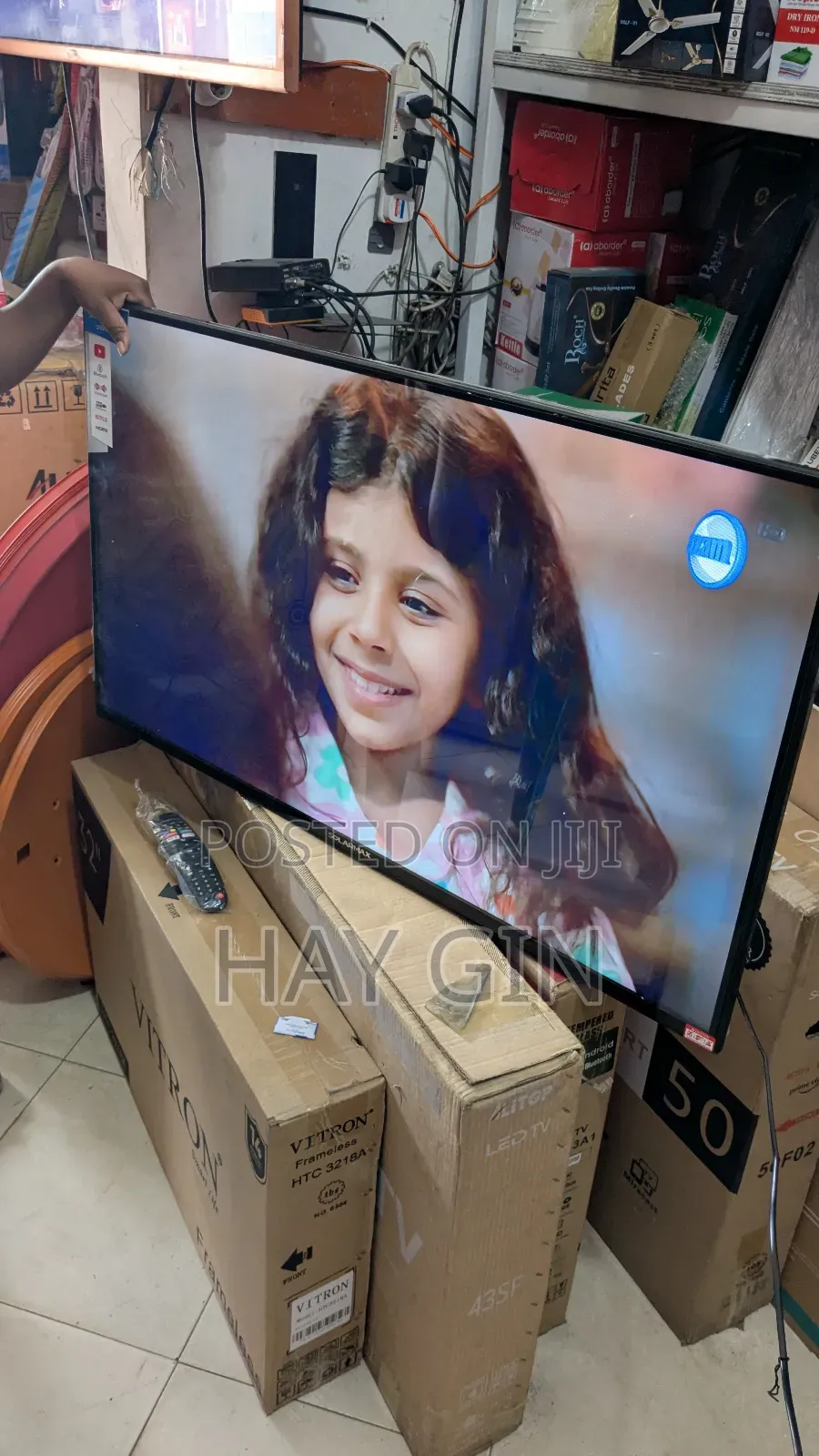 Solarmax Smart Tv NCH 43