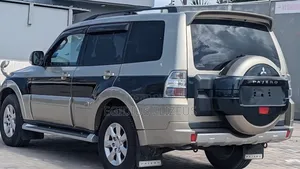 Mitsubishi Pajero 2013 Silver