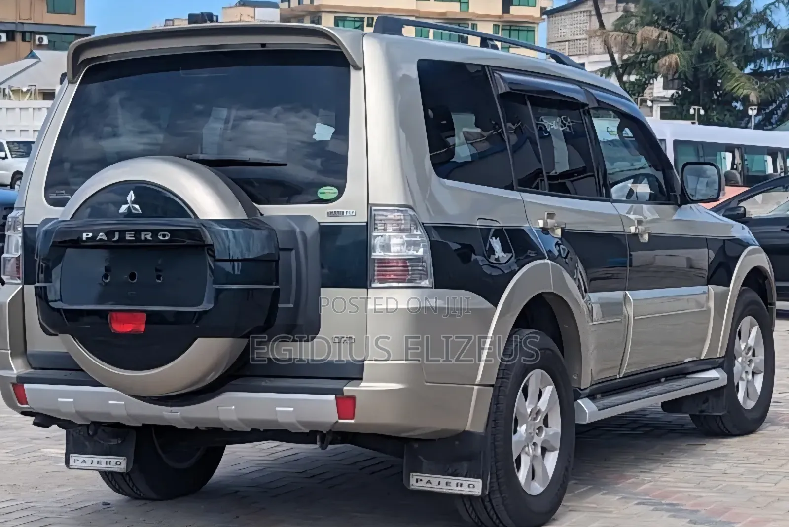 Mitsubishi Pajero 2013 Silver