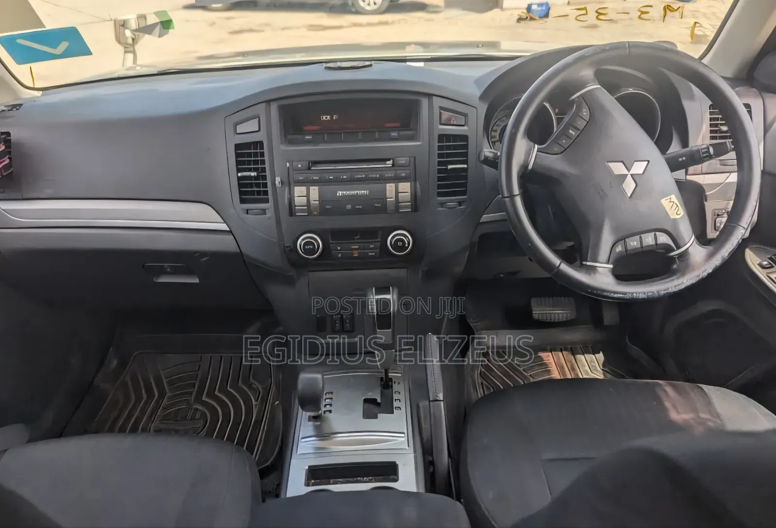 Mitsubishi Pajero 2013 Silver