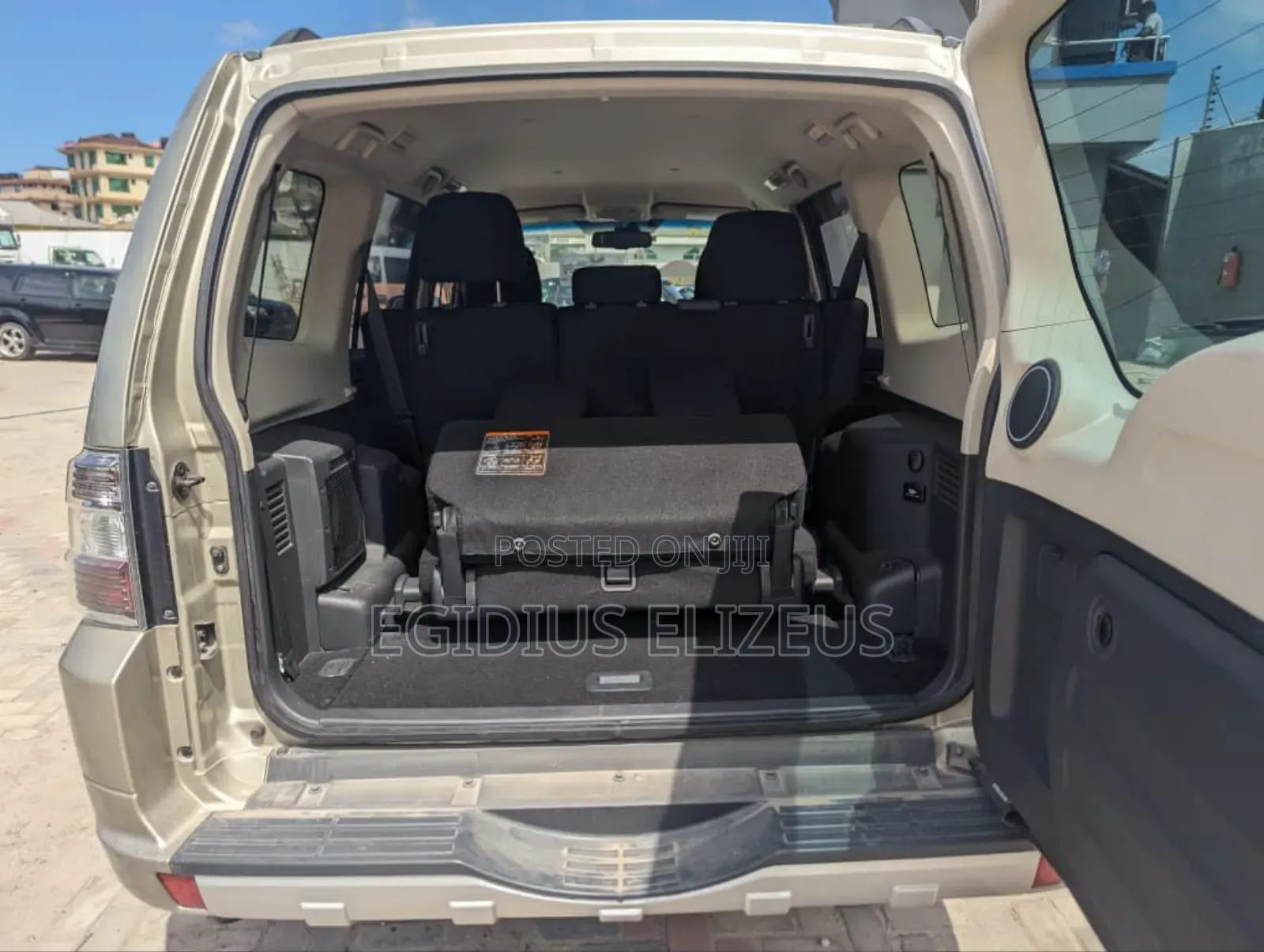 Mitsubishi Pajero 2013 Silver