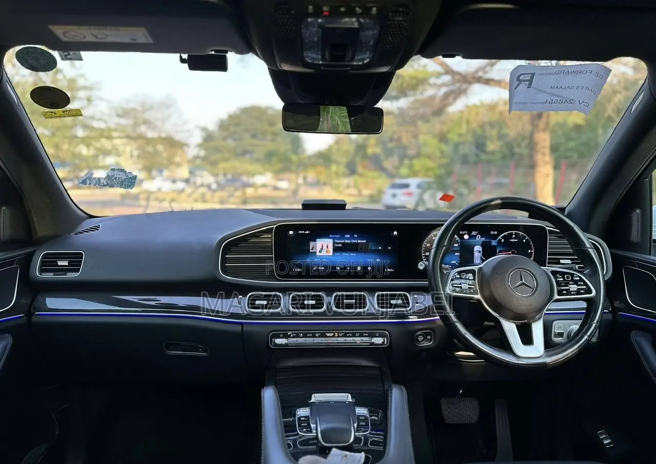 Mercedes-Benz GLE-Class 2020 Off white