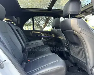 Mercedes-Benz GLE-Class 2020 Off white