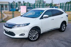 Toyota Harrier 2.0 2015 Pearl