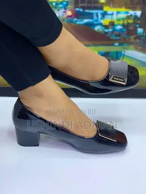 Viatu Vya Kike Brand New - Bei Rahisi