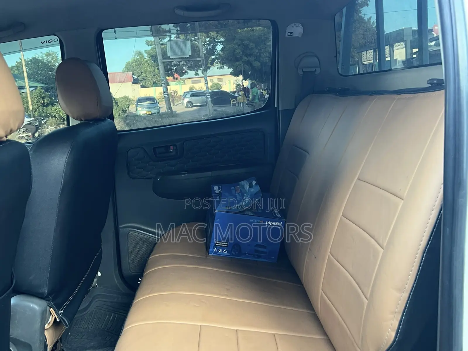 Toyota Hilux 2015 White