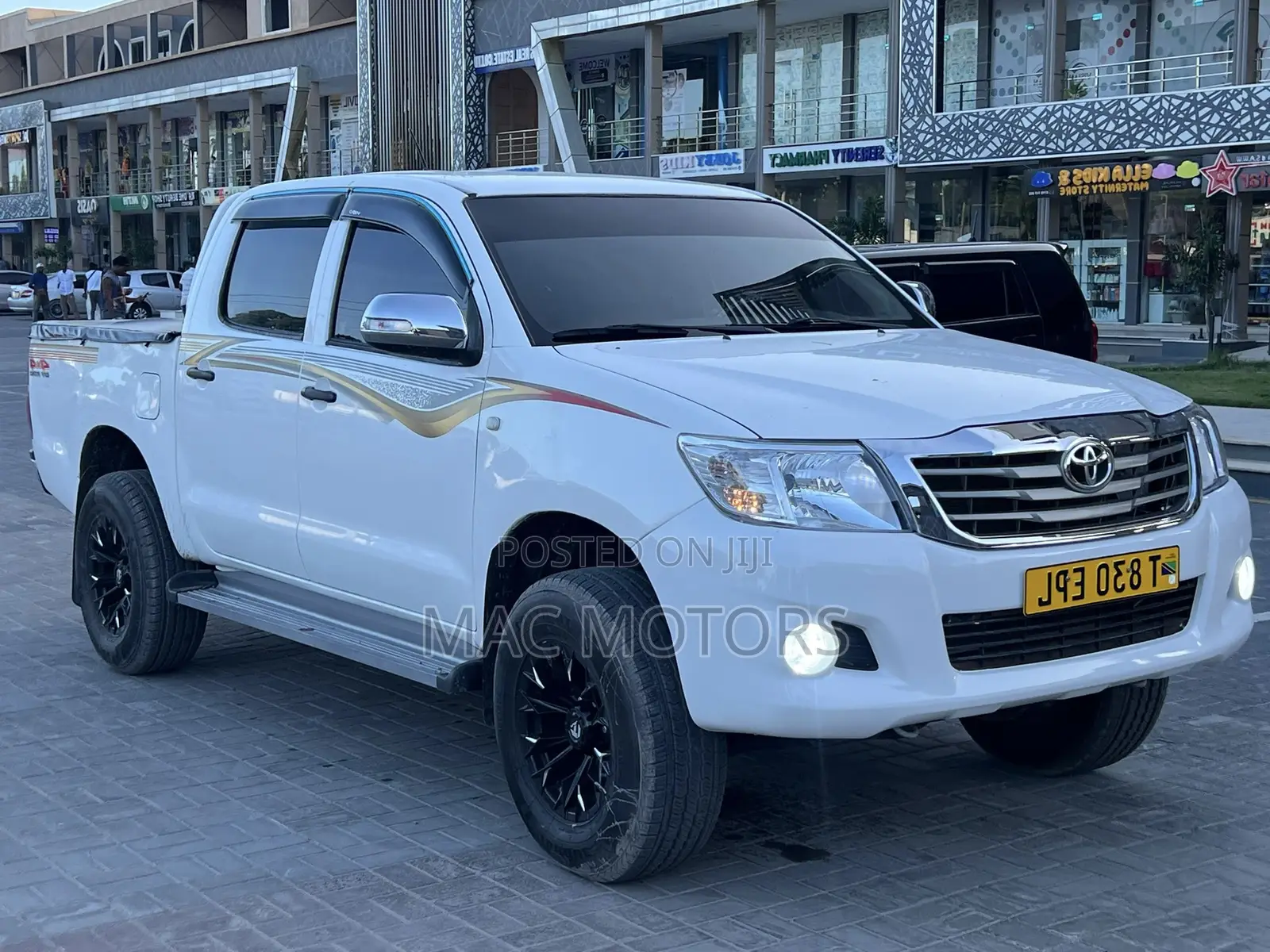 Toyota Hilux 2015 White