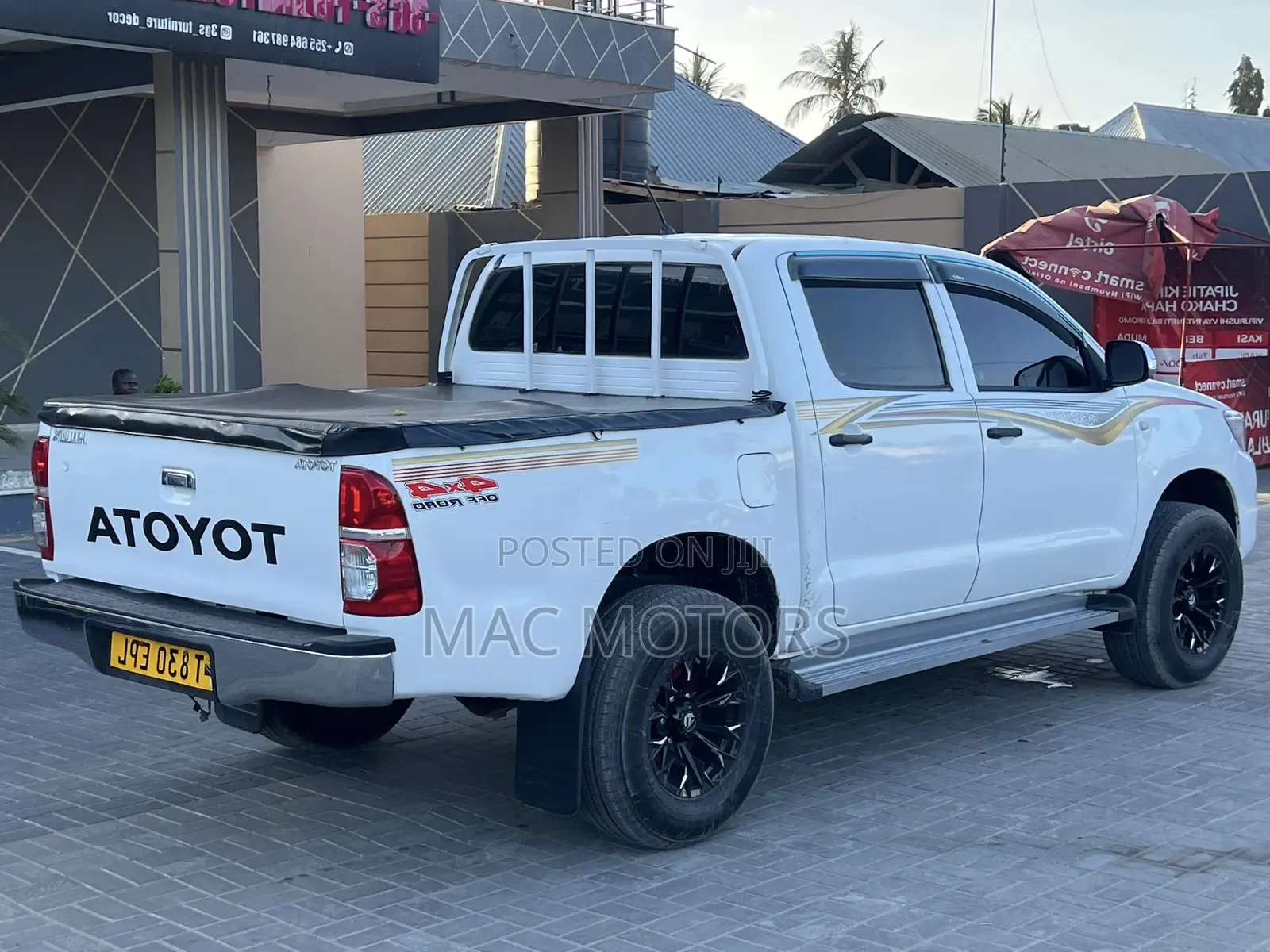 Toyota Hilux 2015 White