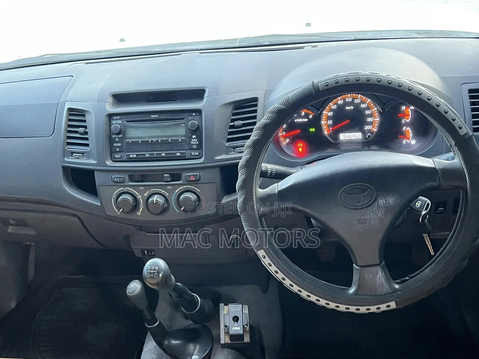 Toyota Hilux 2015 White
