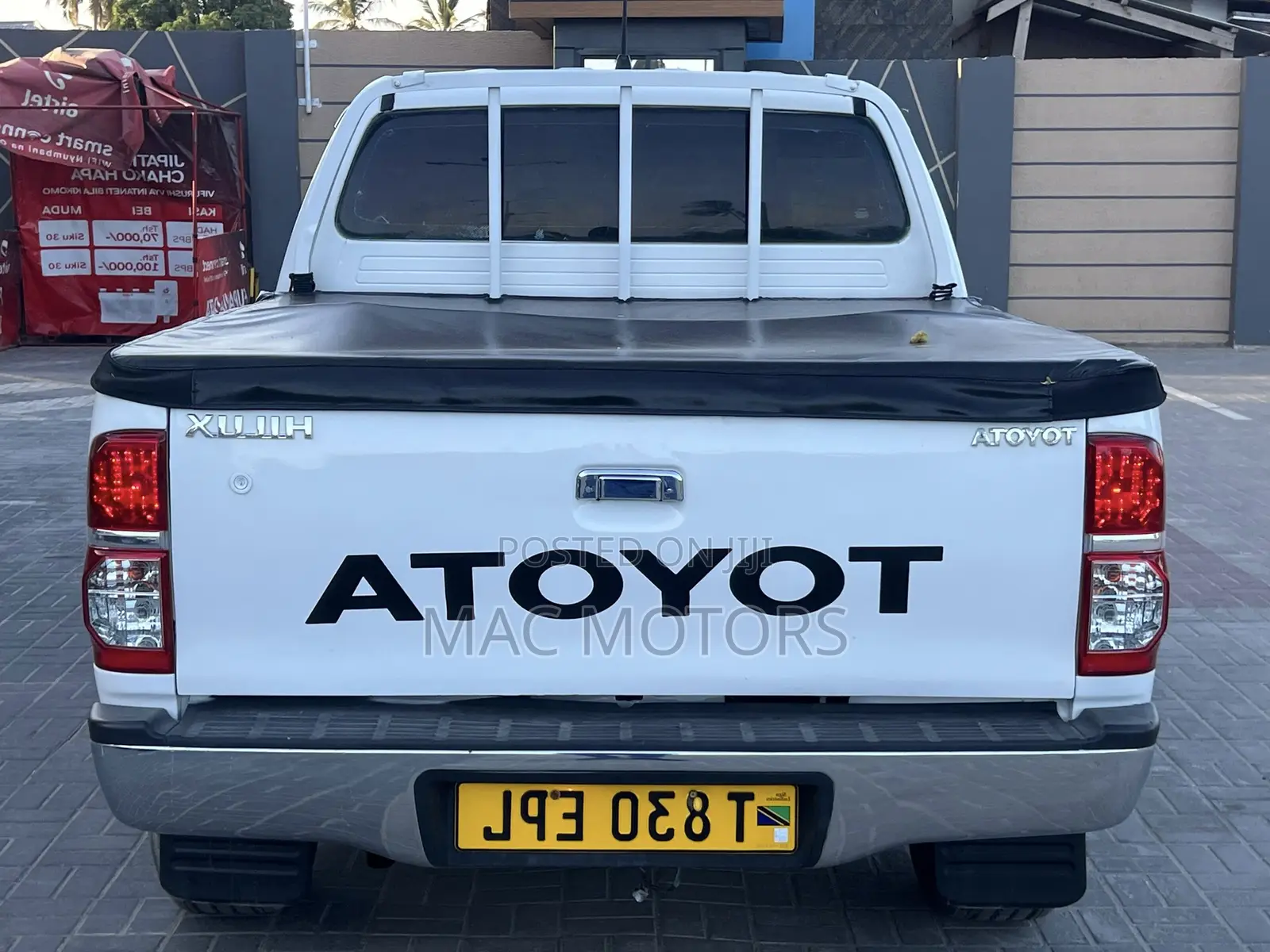 Toyota Hilux 2015 White