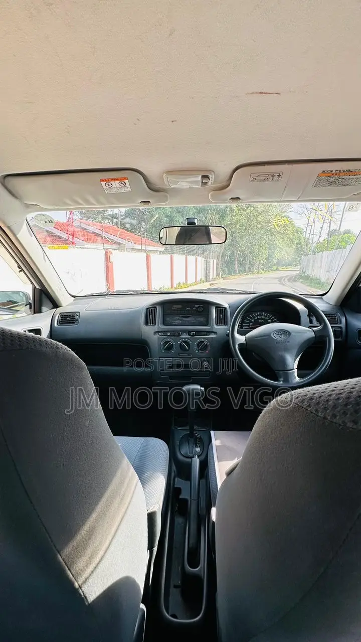 Toyota Probox 2004 Silver