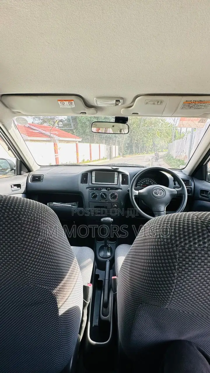 Toyota Probox 2004 Silver