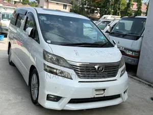 Toyota Vellfire 2009 White