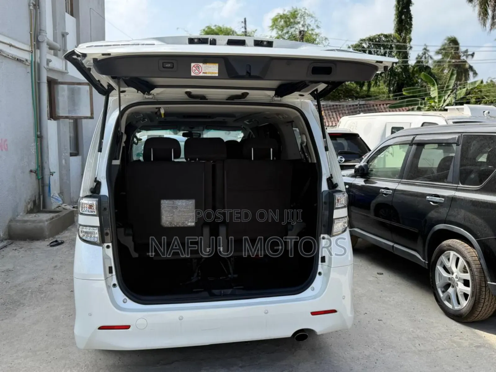 Toyota Vellfire 2009 White
