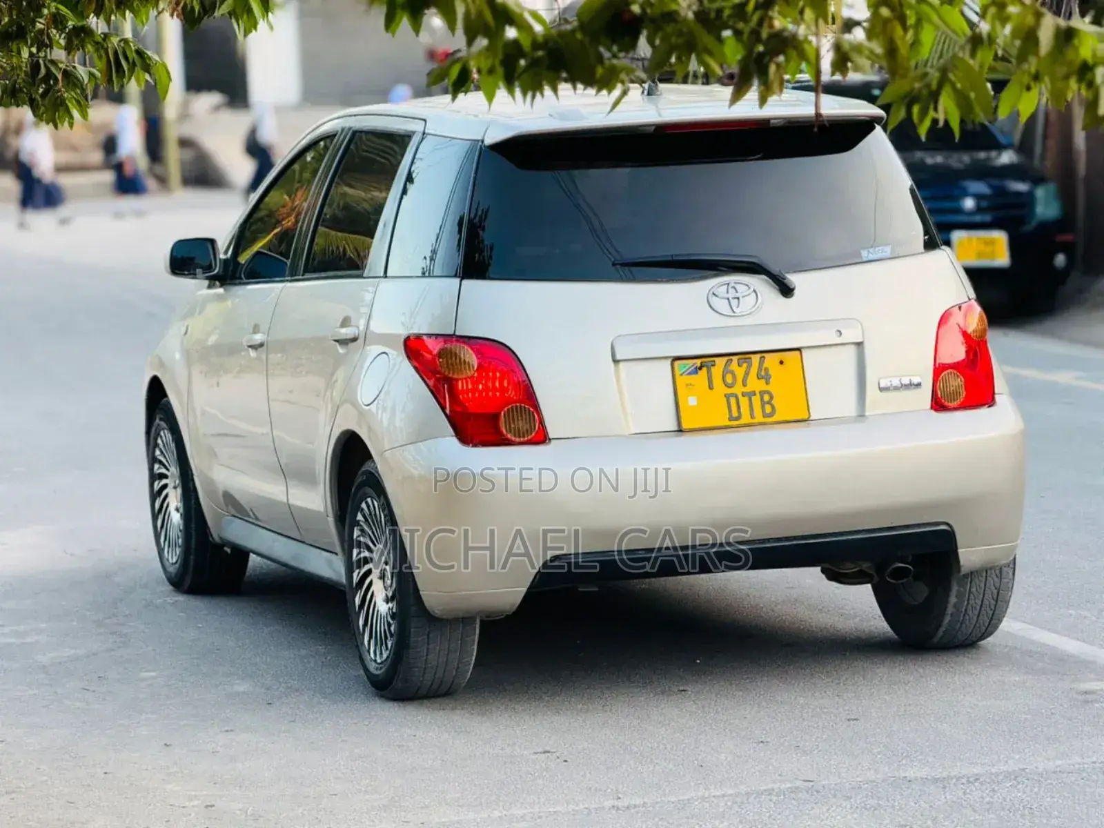 Toyota IST 2004 Gold