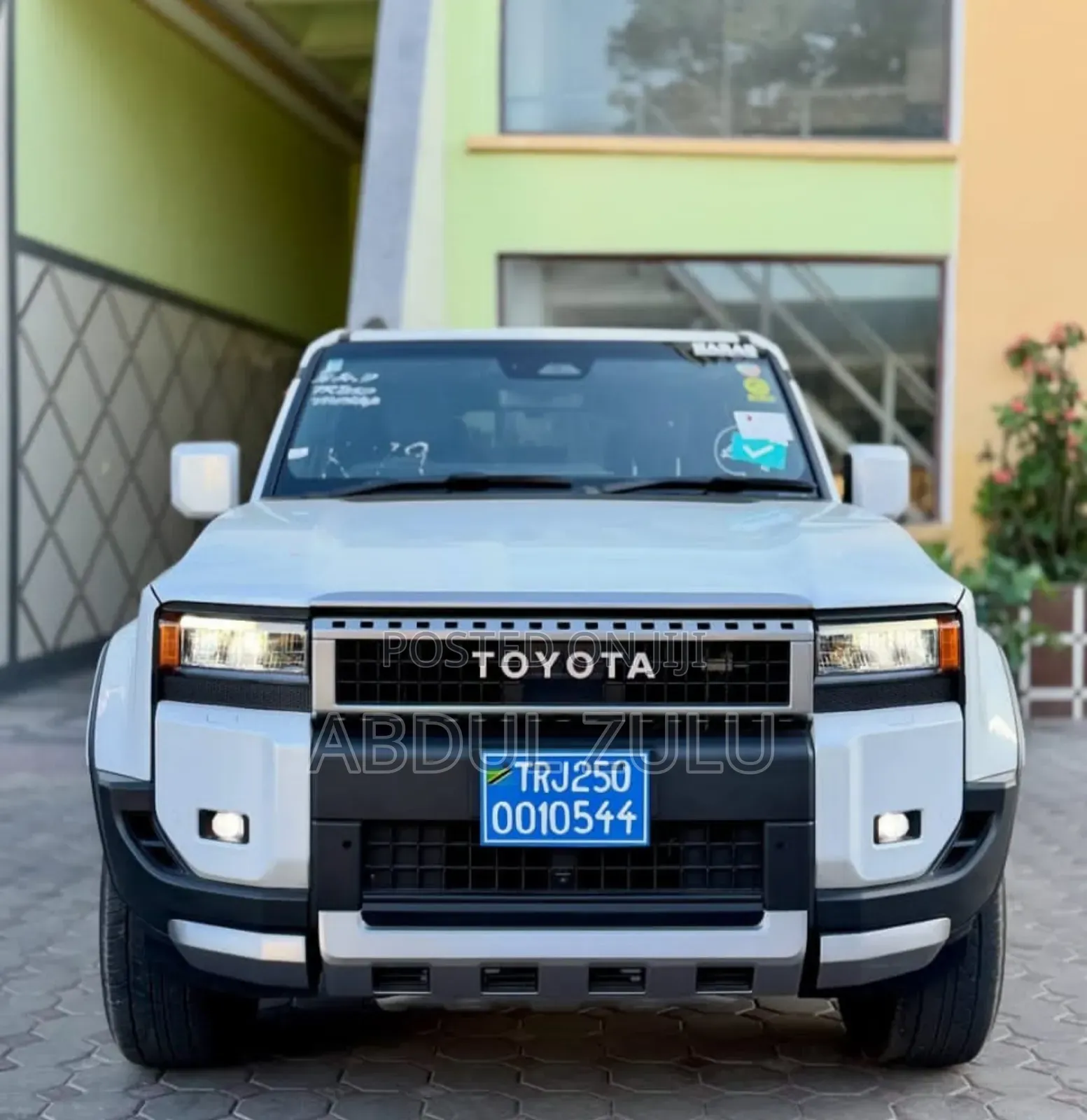 Toyota Land Cruiser Prado 2024 White