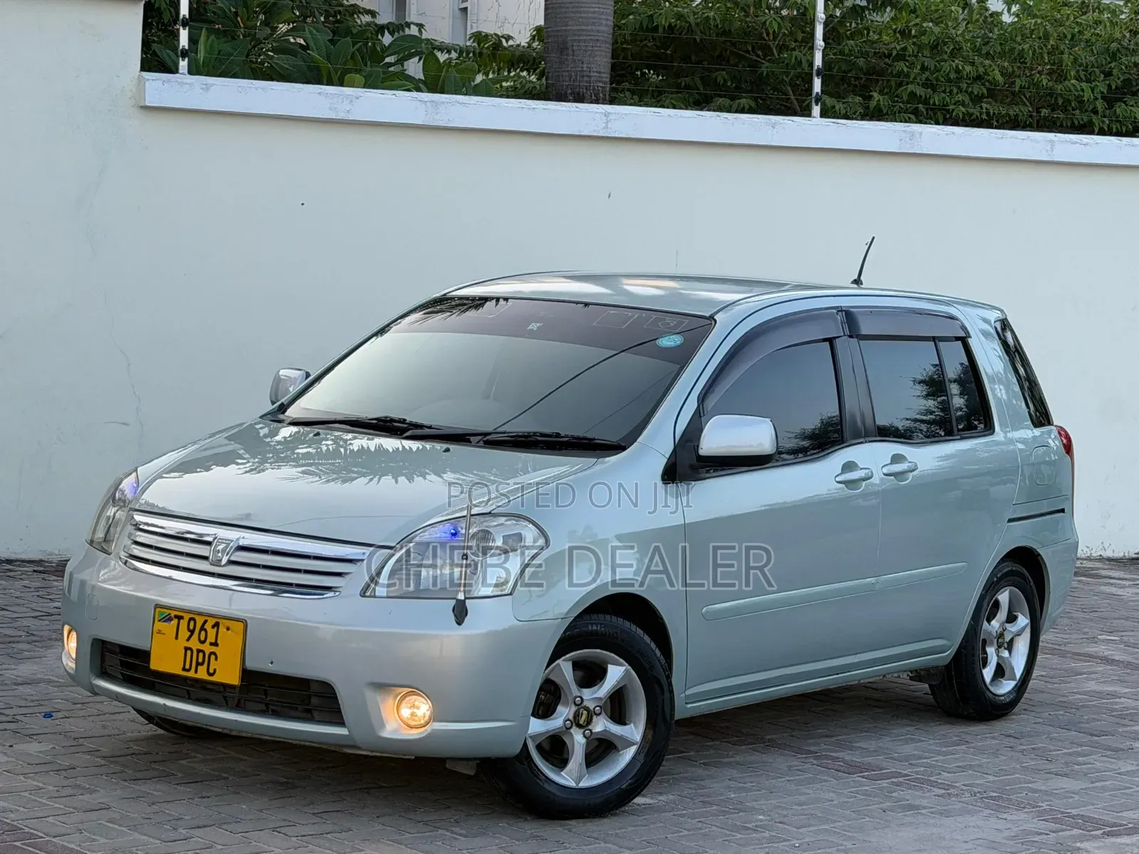 Toyota Raum 2006 Green