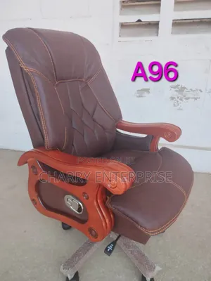 Best Leather Executive Office Chair With a Solid Wood Frame Adjustable