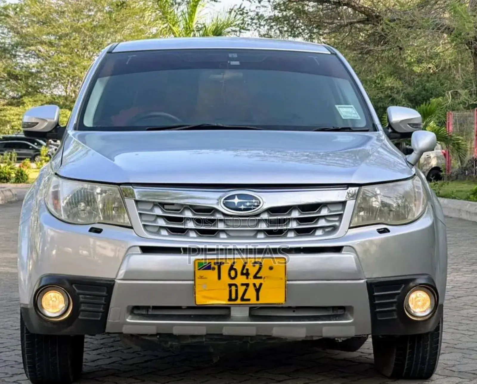 Subaru Forester 2011 Silver