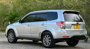 Subaru Forester 2011 Silver
