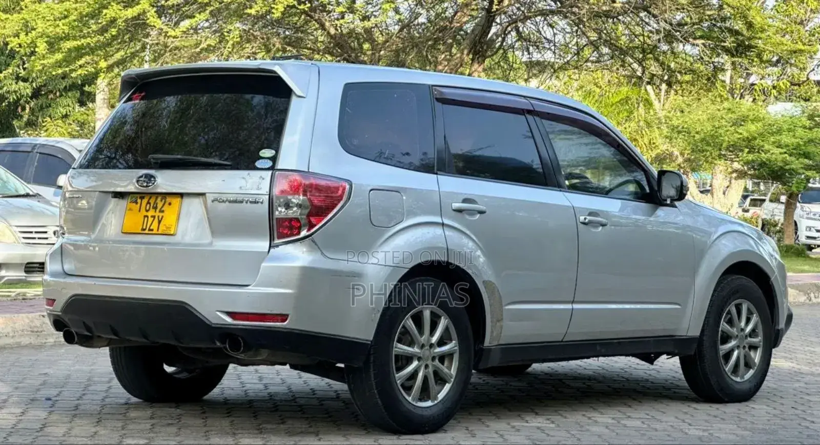 Subaru Forester 2011 Silver