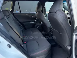Toyota RAV4 2025 Pearl