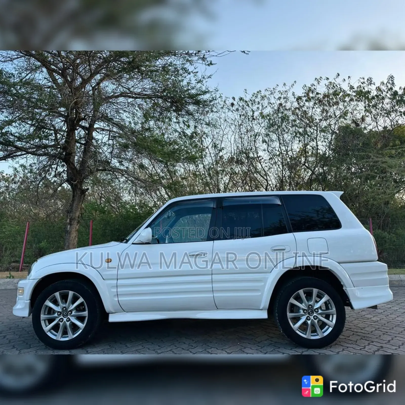 Toyota RAV4 1999 White
