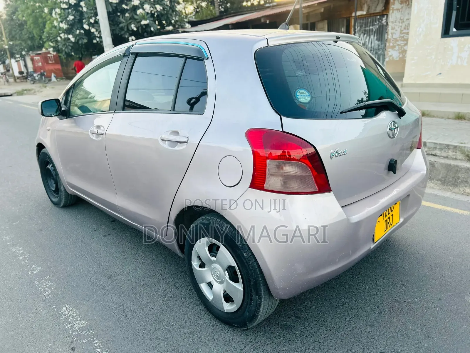 Toyota Vitz 1.0 FWD 5dr 2006 Pink