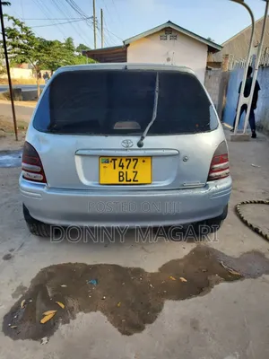 Toyota Starlet 2000 Silver